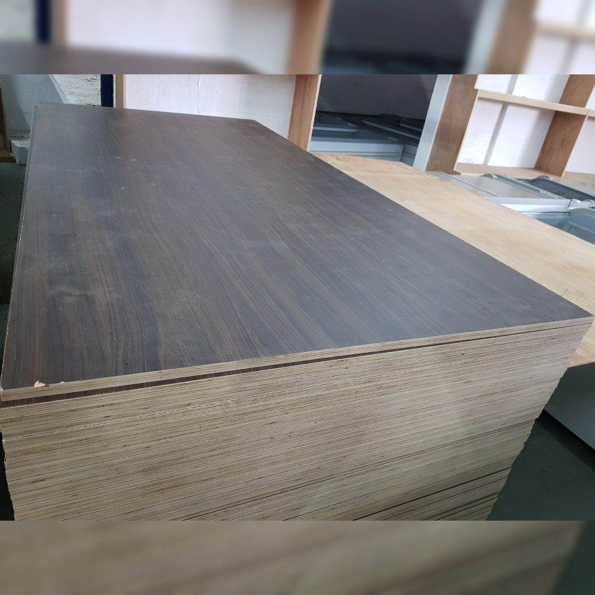 Plywood Dark Oak 3/4